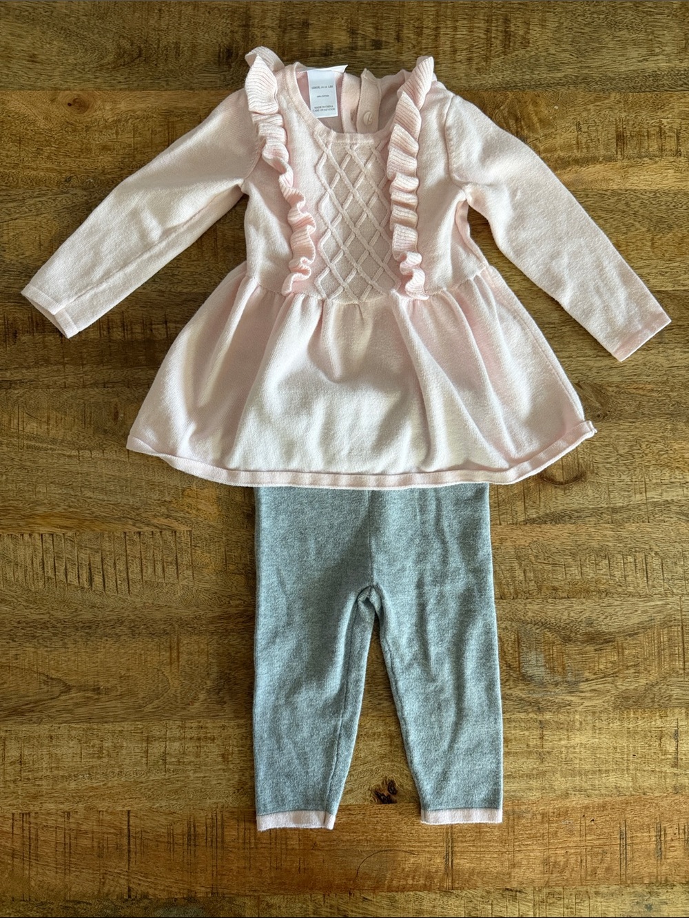 Bloomies Baby 100% cotton Pale Pink Ruffle Knit Peplum Top with Gray Leggings